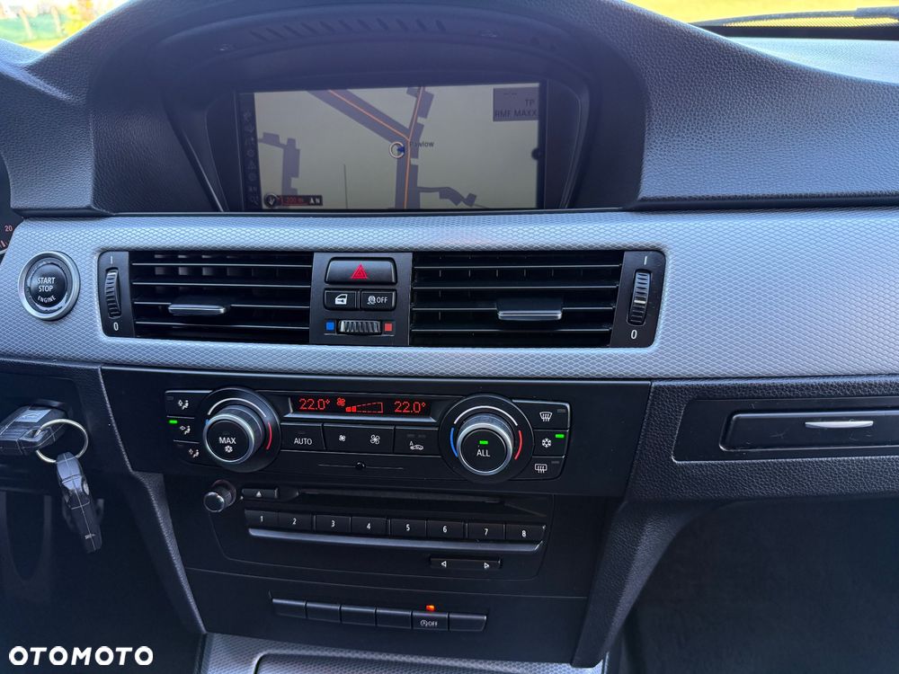 BMW Seria 3 318i - 15