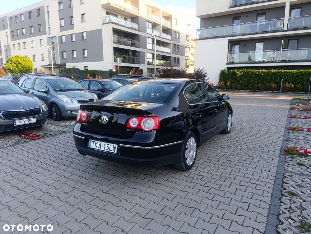 Volkswagen Passat 2.0 TDI Trendline - 5