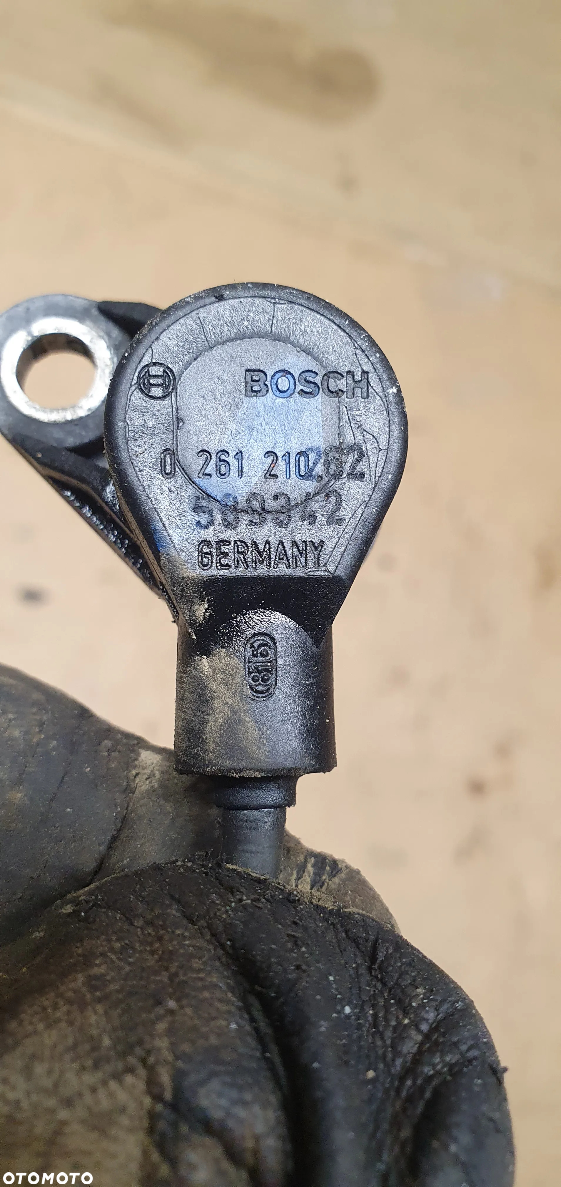 Czujnik położenia wału VW Touareg 3.0 TDI 0261210262 - 7
