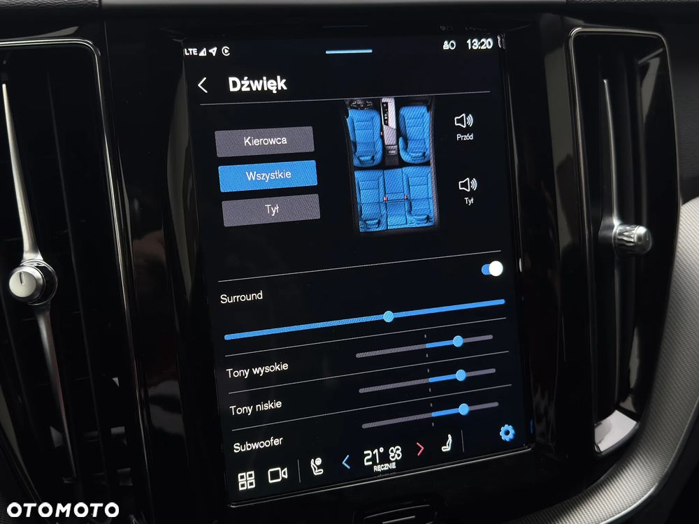 Volvo XC 60 B4 D Plus Dark - 33