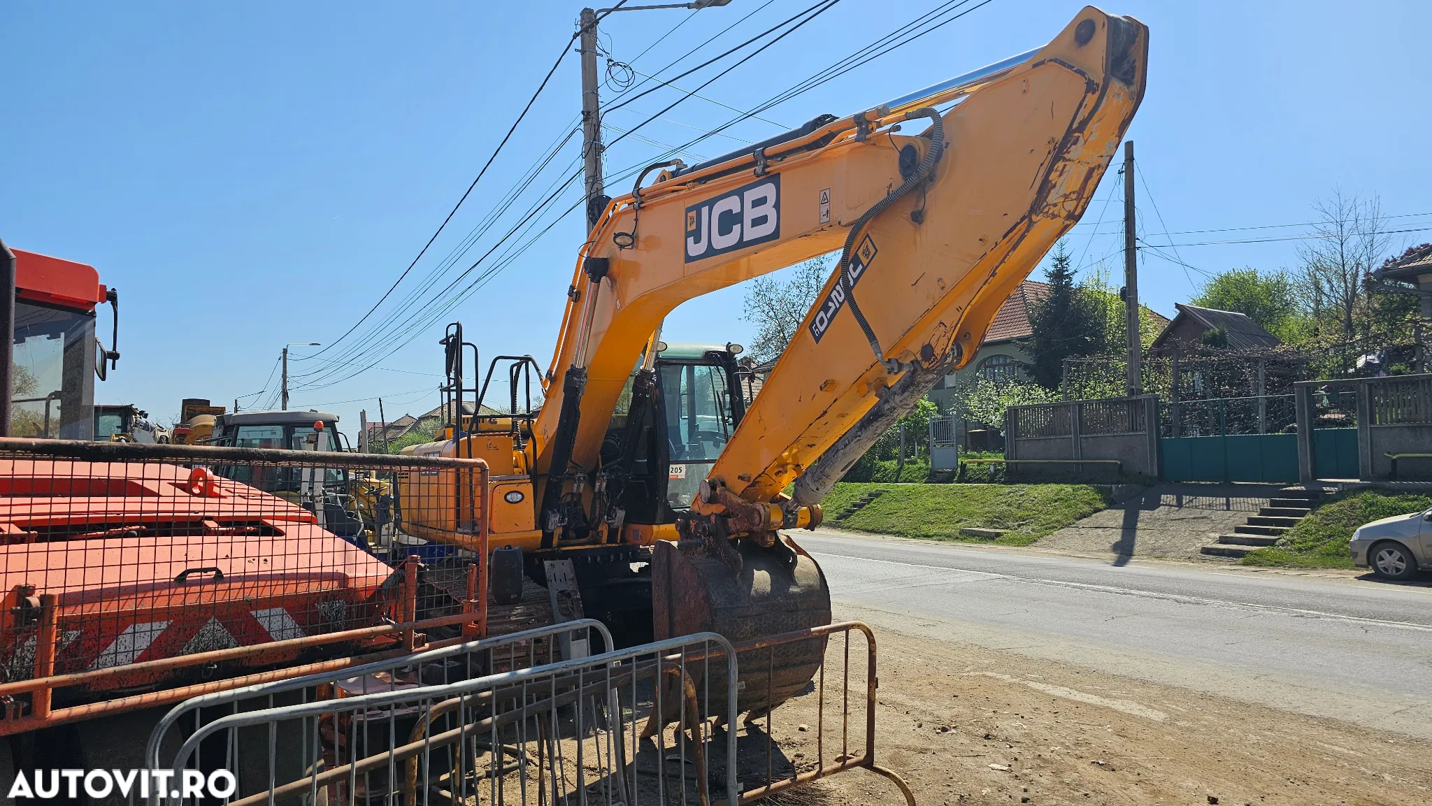 JCB JS 210 Excavator pe șenile - 4