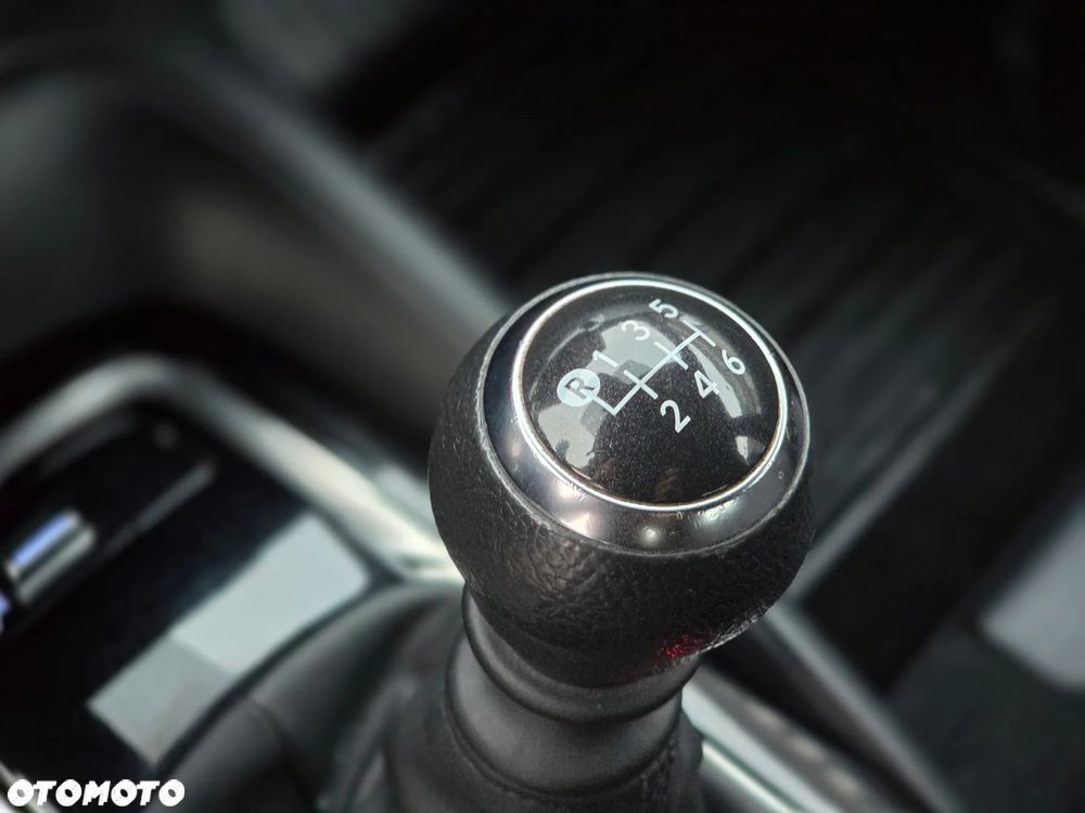 Toyota Corolla 1.2 T Comfort - 31