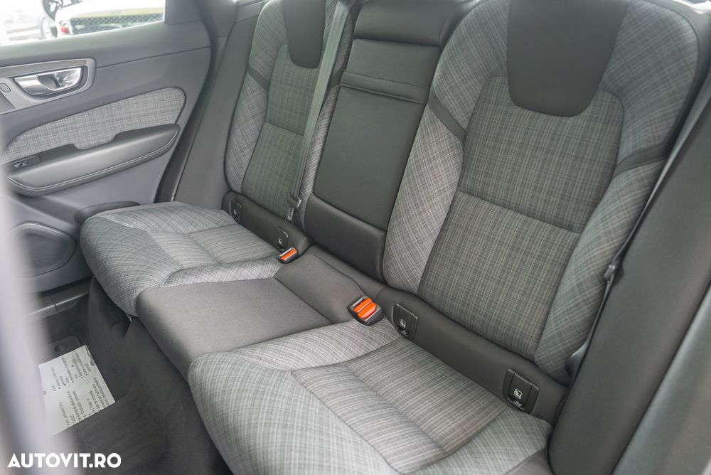 Volvo XC 60 B4 D Core - 23