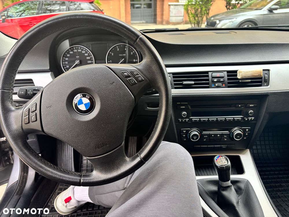 BMW Seria 3 318i Edition Lifestyle - 9