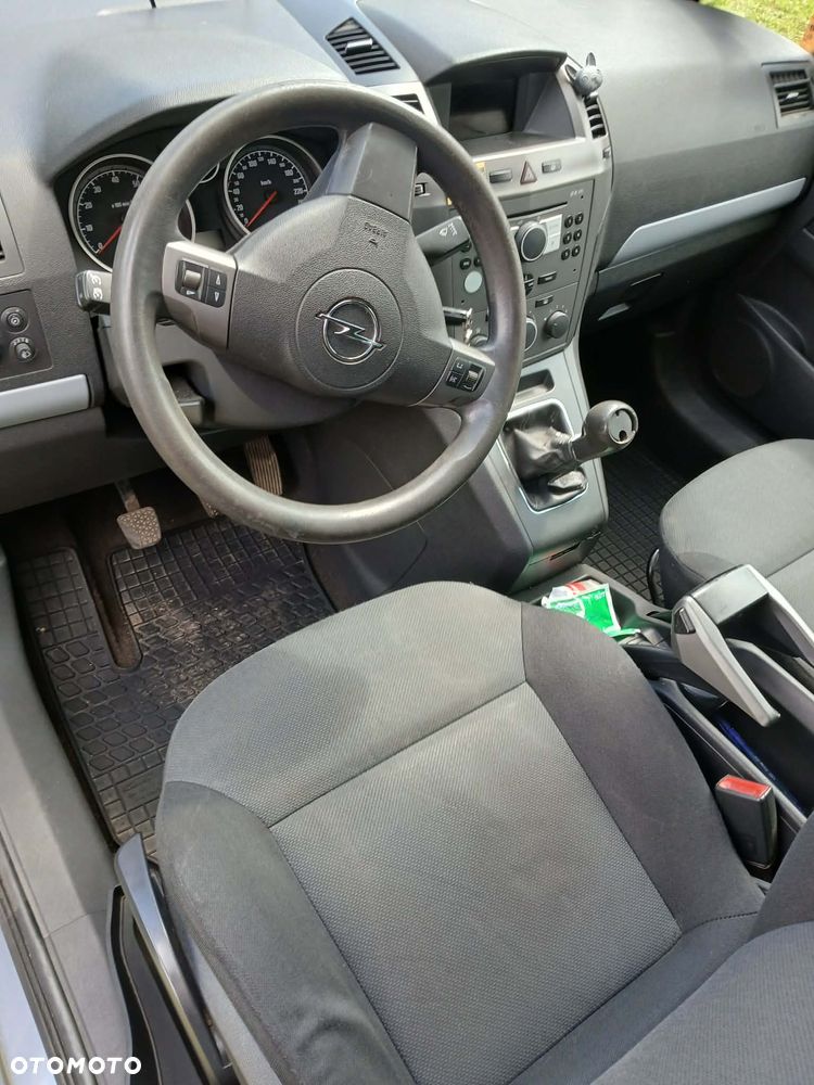 Opel Zafira 1.6 Enjoy - 11