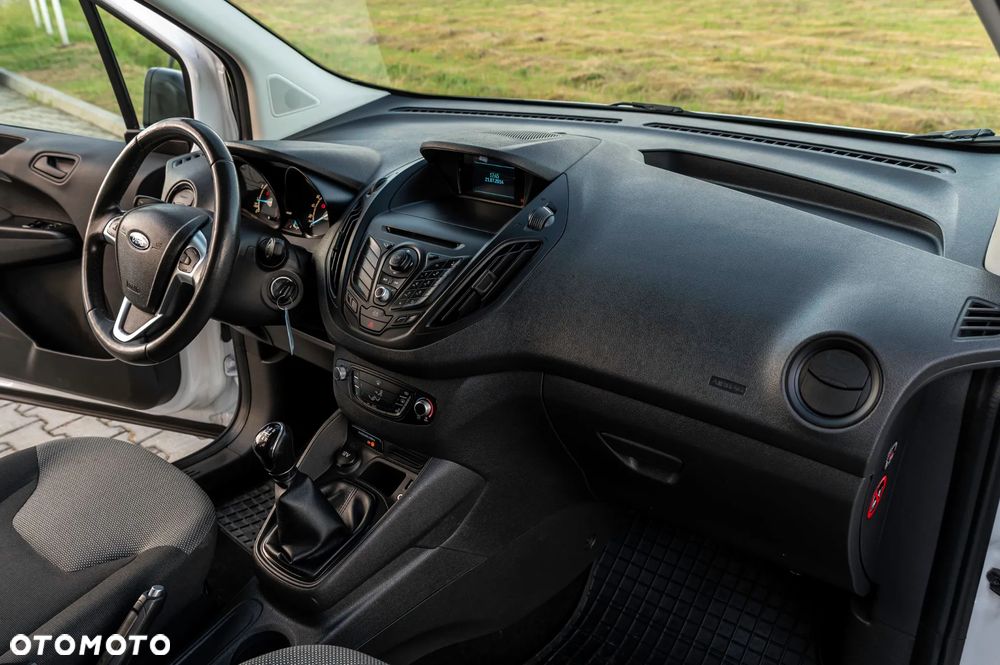 Ford Tourneo Courier 1.0 EcoBoost Trend - 26