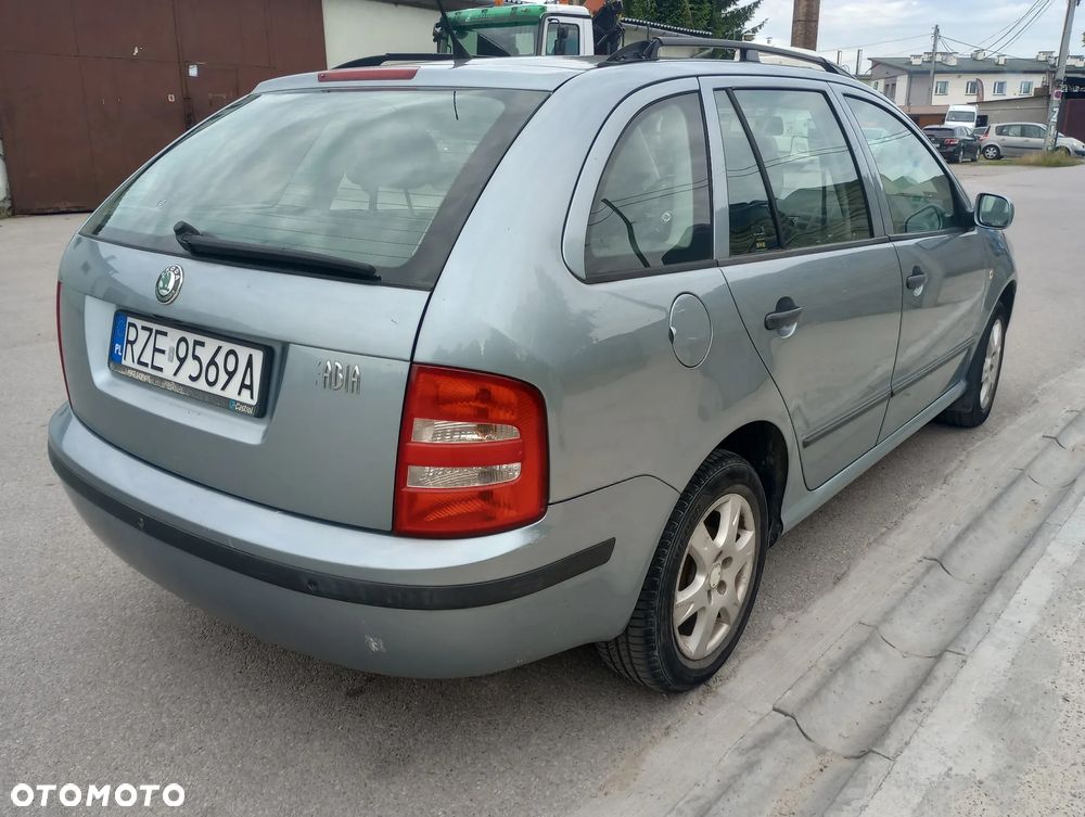 Skoda Fabia - 4