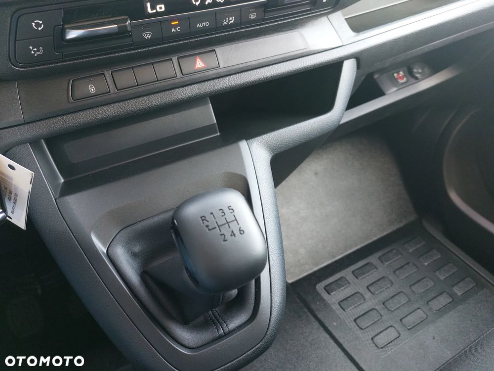 Opel Vivaro - 21