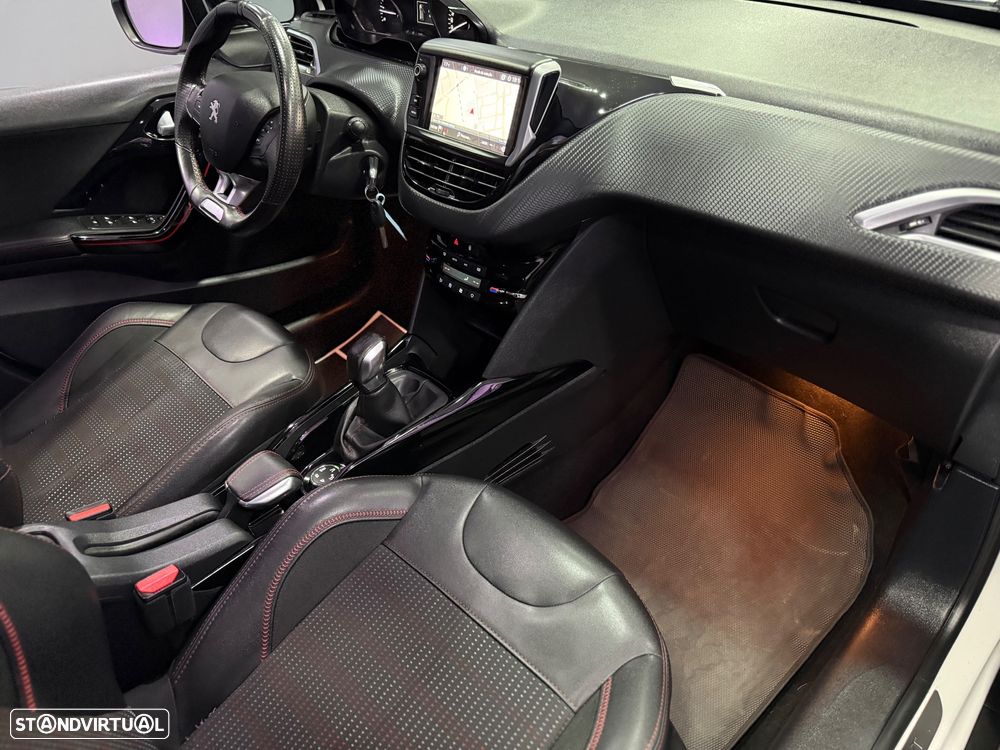 Peugeot 2008 PureTech 110 Stop&Start GT-Line Edition - 16