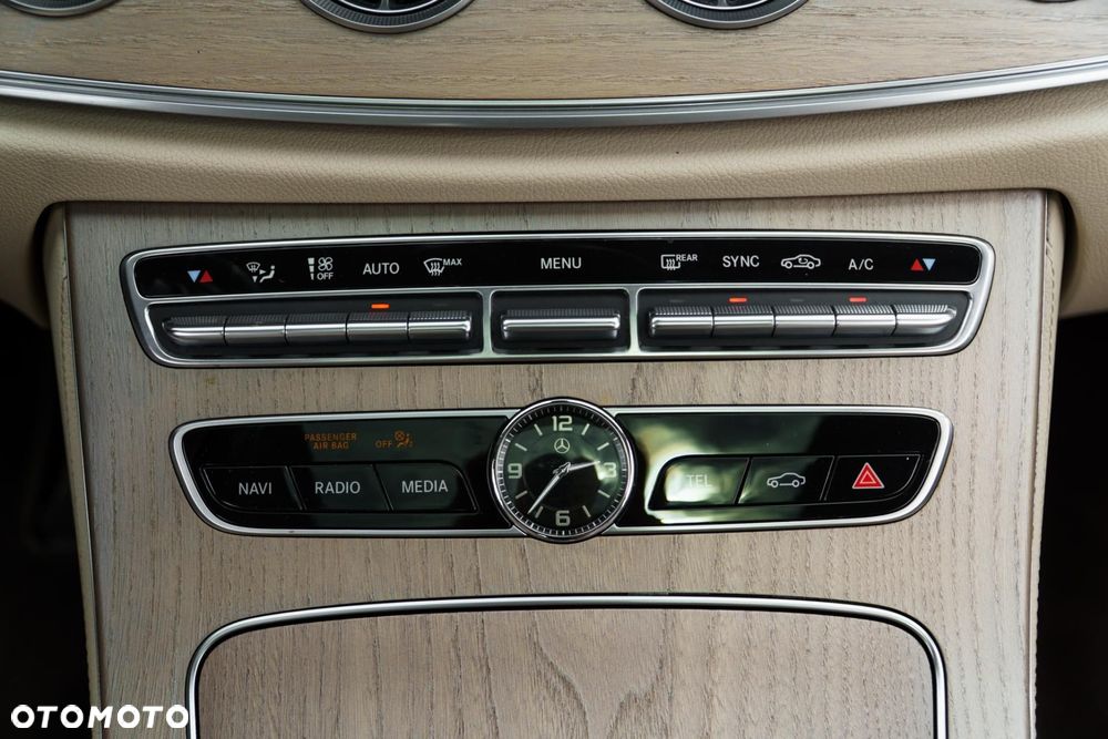 Mercedes-Benz Klasa E - 24