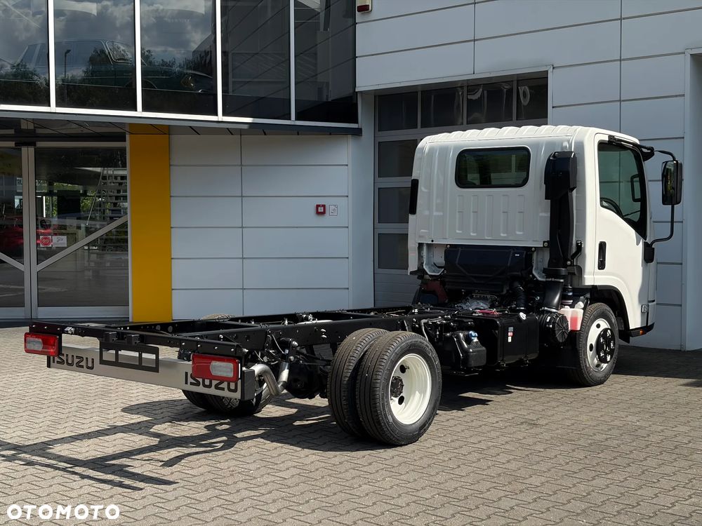 Isuzu M27 F - 3