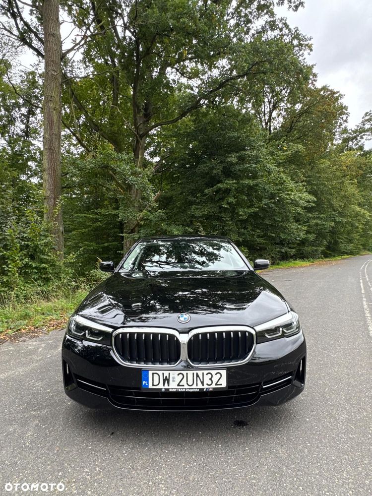BMW Seria 5 520d xDrive MHEV - 8