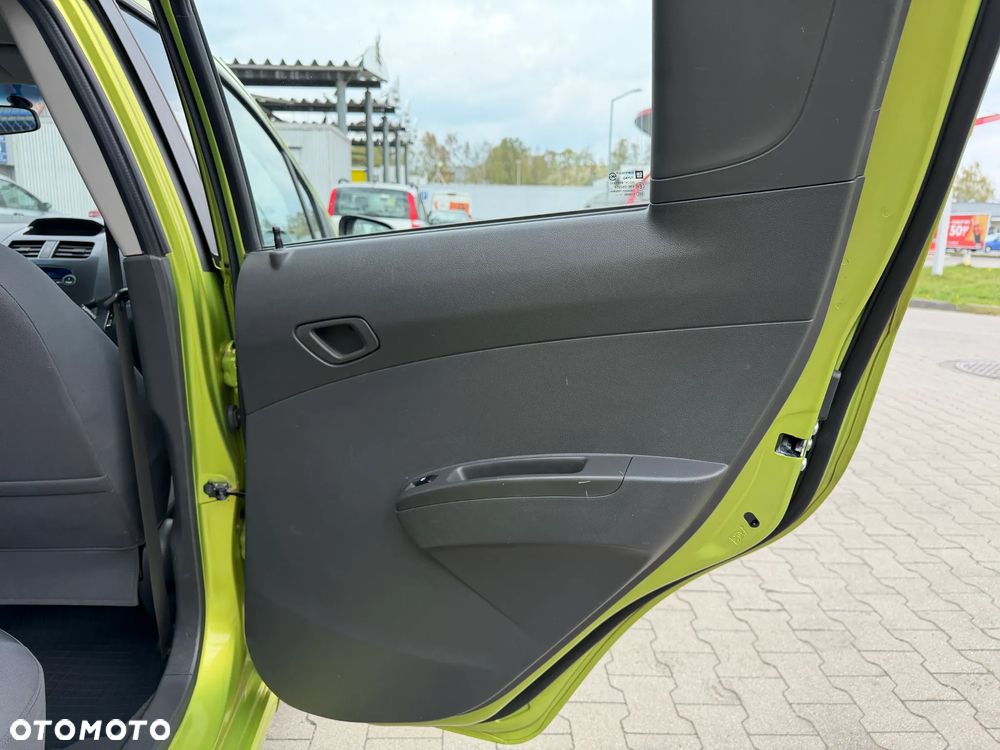 Chevrolet Spark 1.2 LT - 22