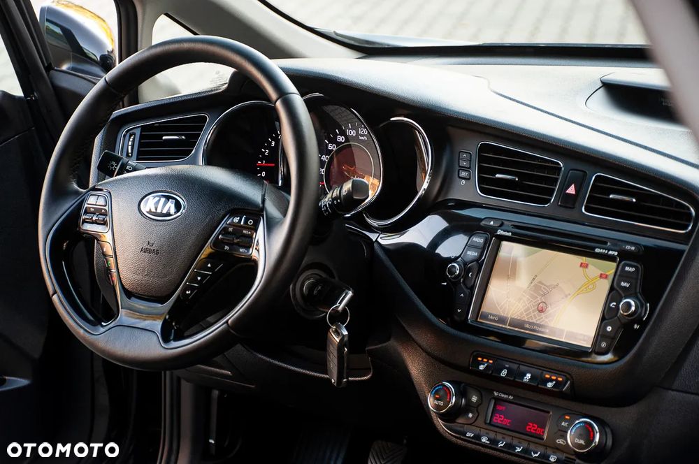 Kia Ceed 1.6 CRDi 128 ISG Dream Team Edition - 20