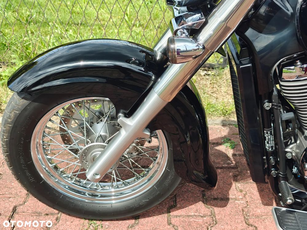 Suzuki Intruder - 14