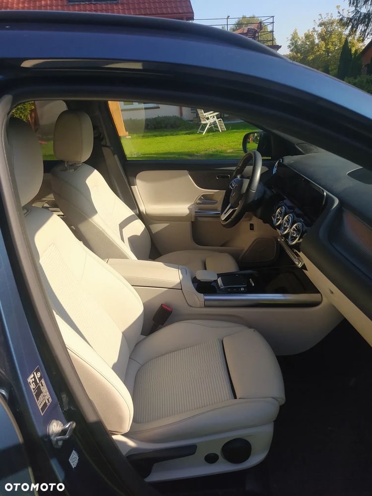 Mercedes-Benz GLA 200 - 28