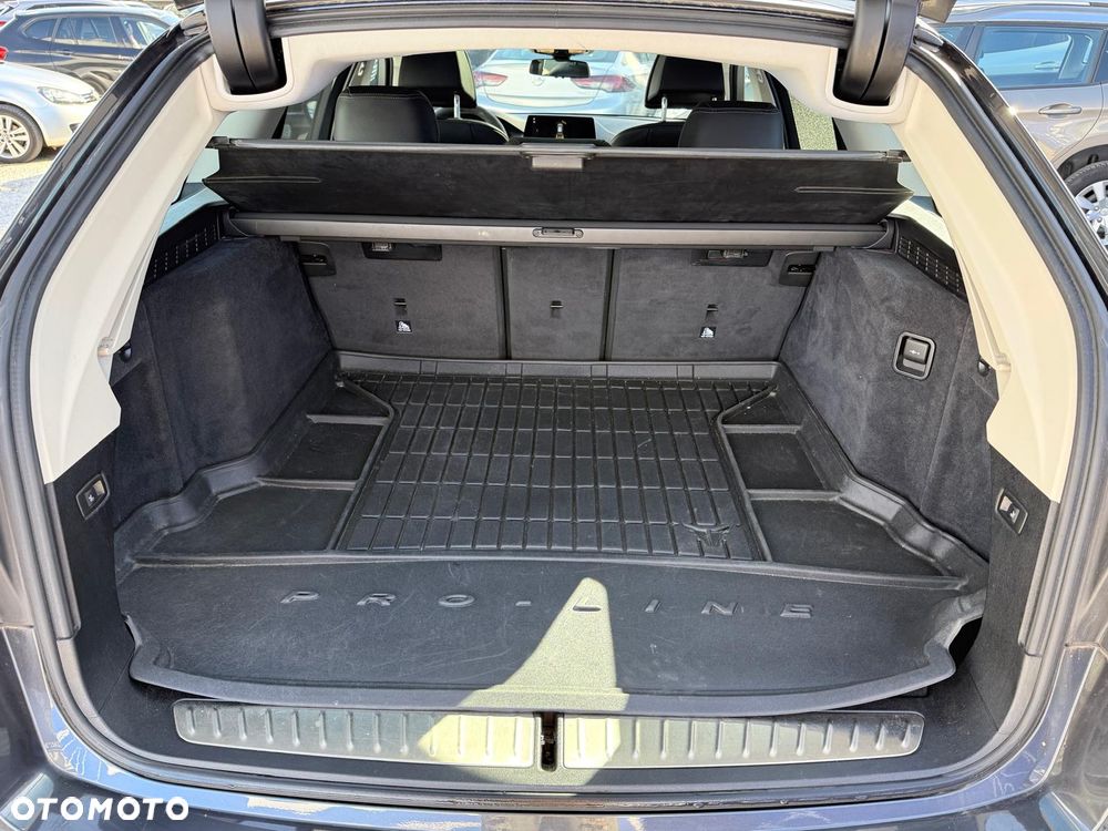 BMW Seria 5 520d - 31