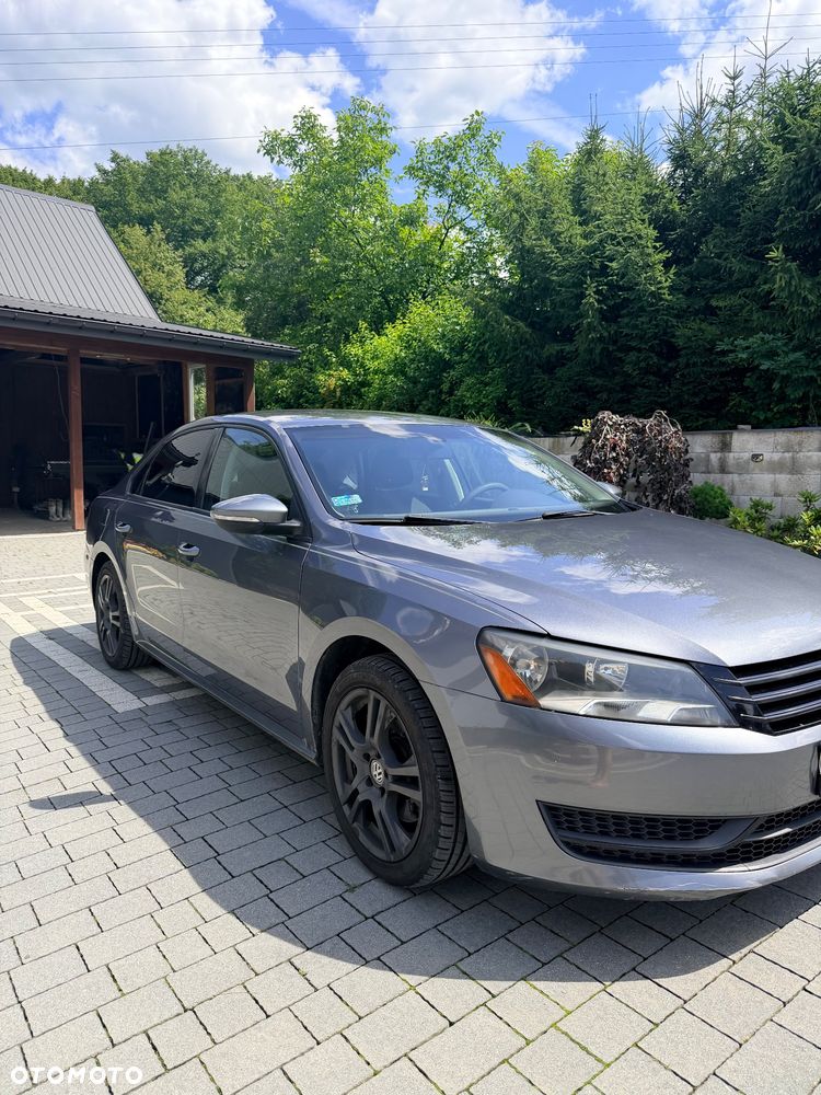 Volkswagen Passat - 2
