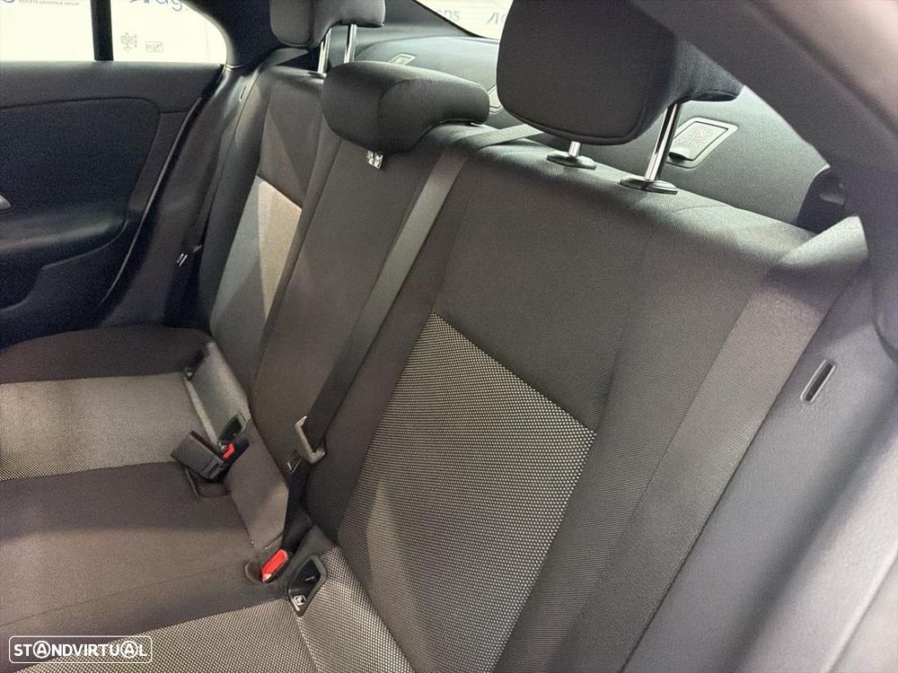 Mercedes-Benz CLA 200 d Style Plus Aut. - 9