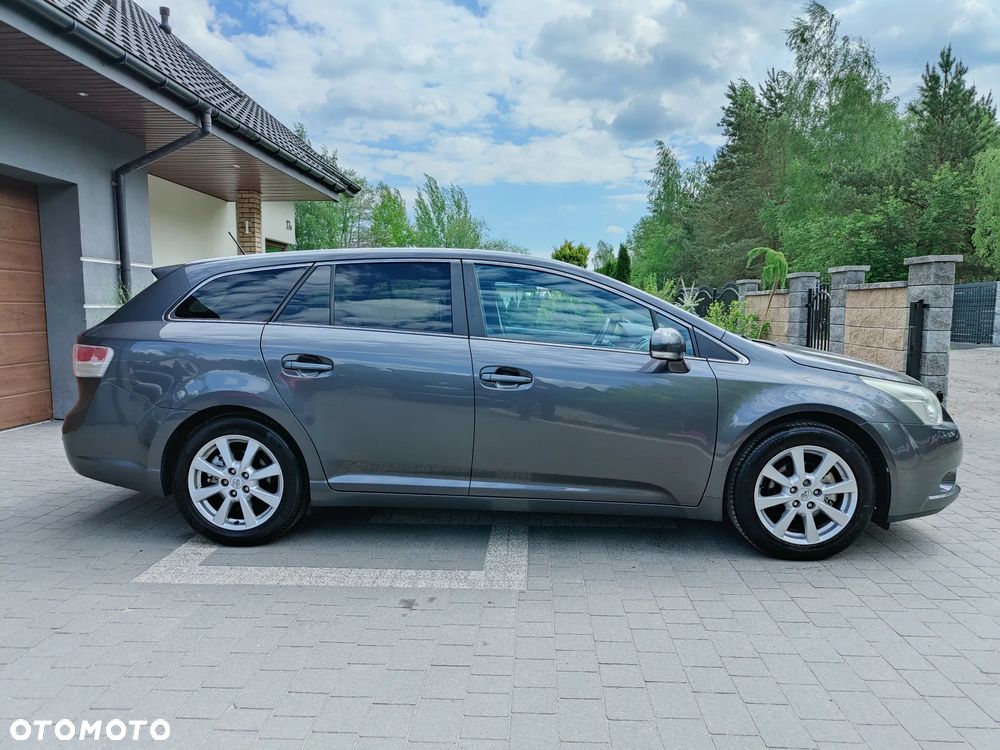 Toyota Avensis 2.0 Sol EU5 - 3
