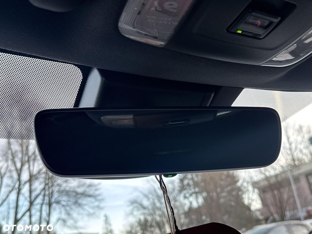 Toyota Corolla 1.8 Hybrid Comfort - 26