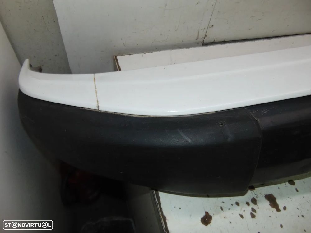 Nissan urvan para-choques - 4