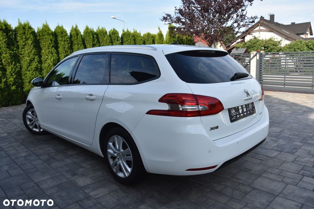 Peugeot 308 1.6 BlueHDi Allure S&S - 2