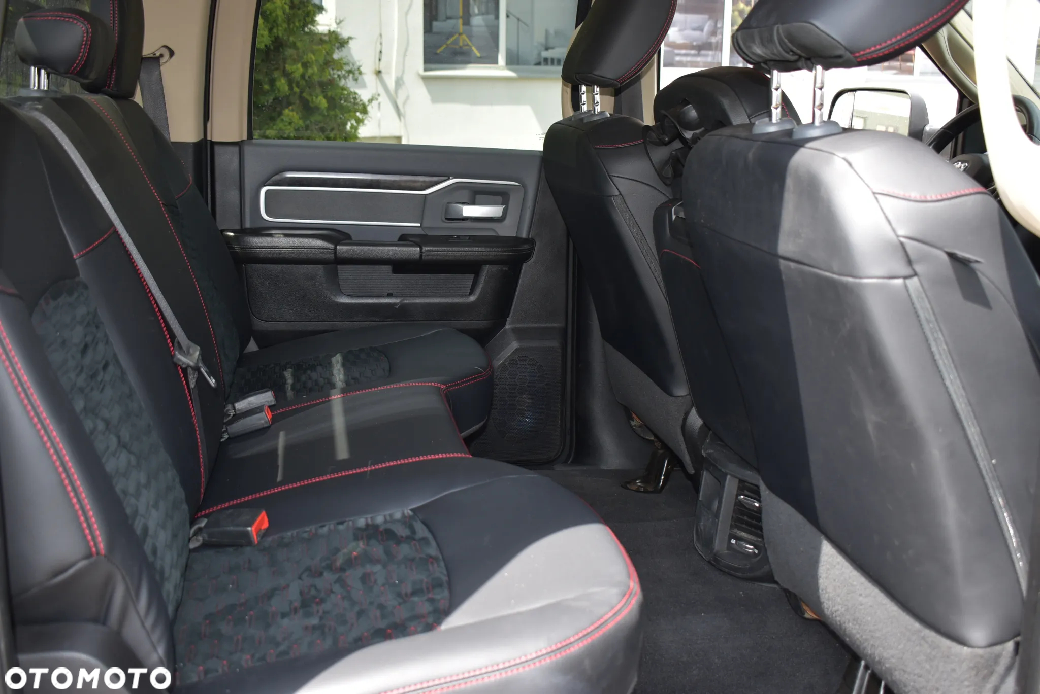 RAM 1500 Crew Cab Sport - 21