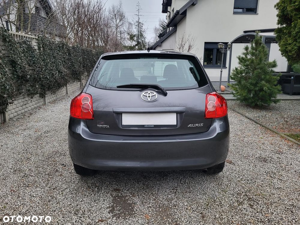 Toyota Auris 1.4 VVT-i - 5