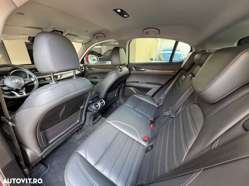 Alfa Romeo Stelvio 2.0 Turbo AWD AT8 Estrema - 16