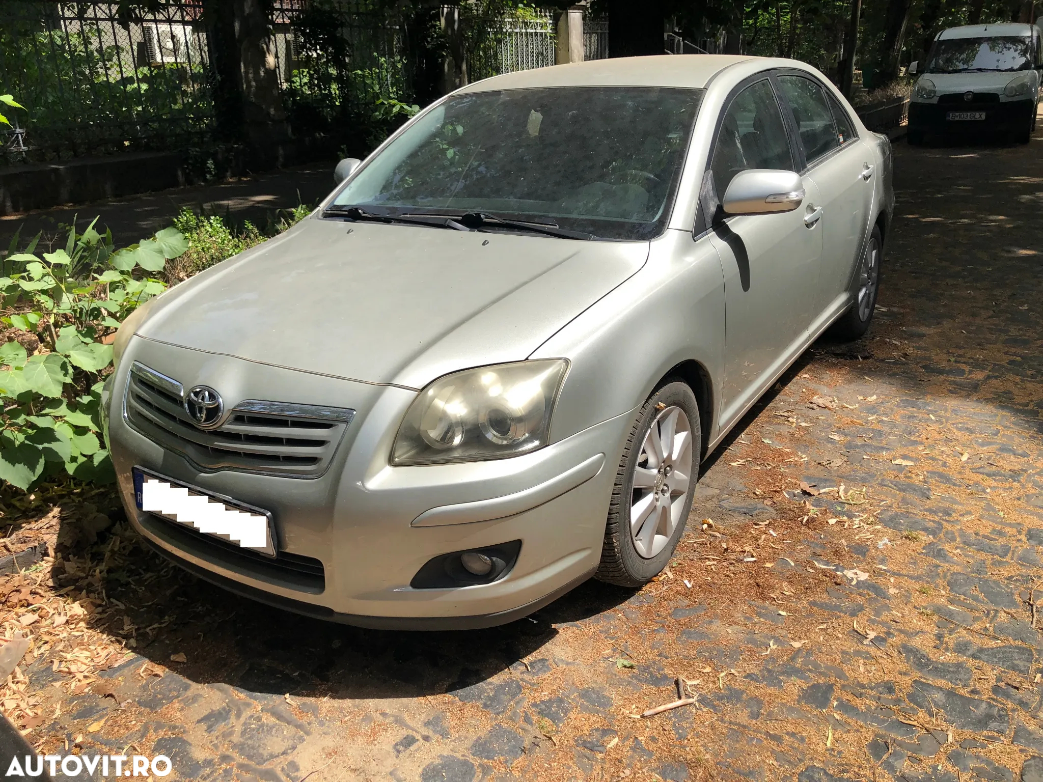 Dezmembrez Toyota Avensis 1.8 benzina 2007 - 2