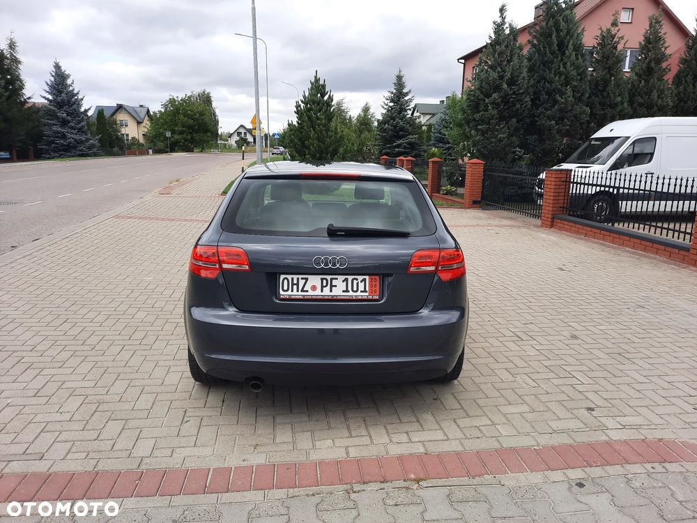 Audi A3 Sportback - 11