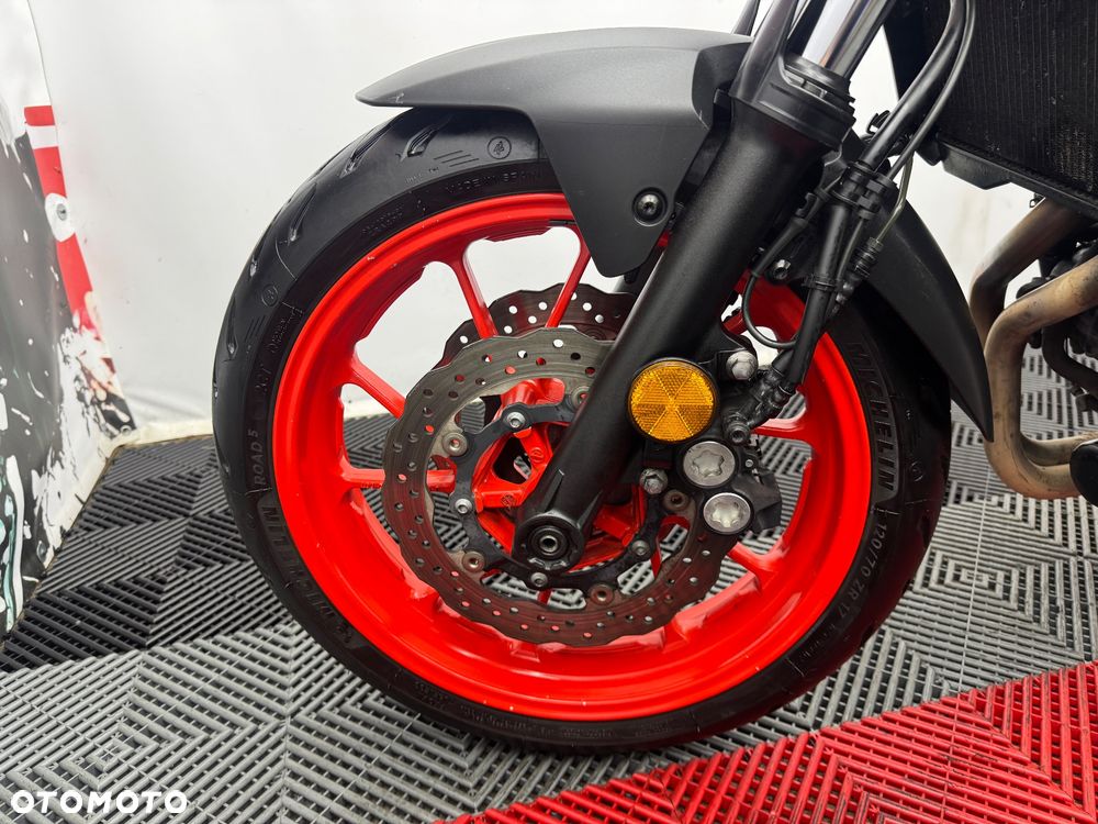 Yamaha MT - 9