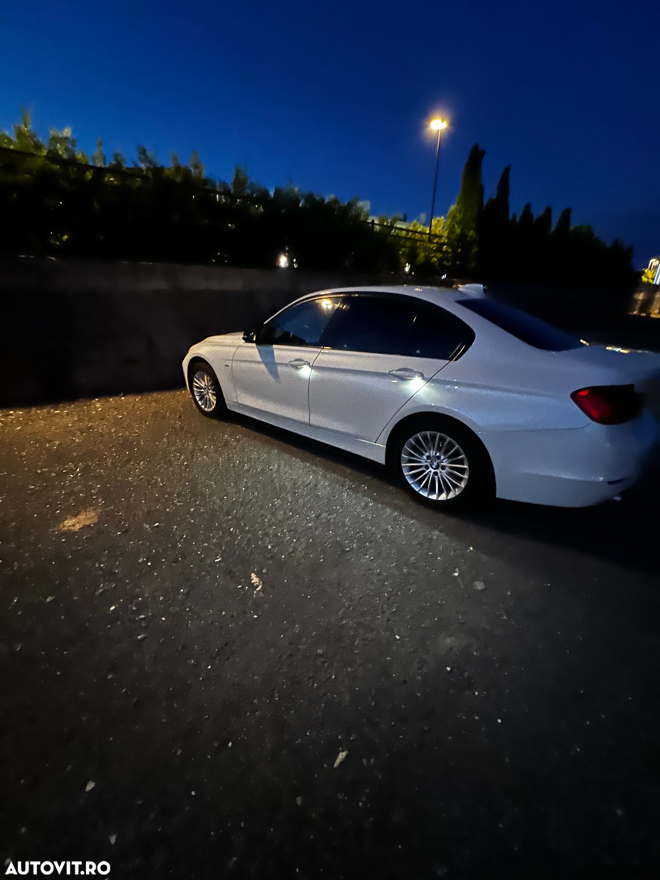 BMW Seria 3 320d - 20