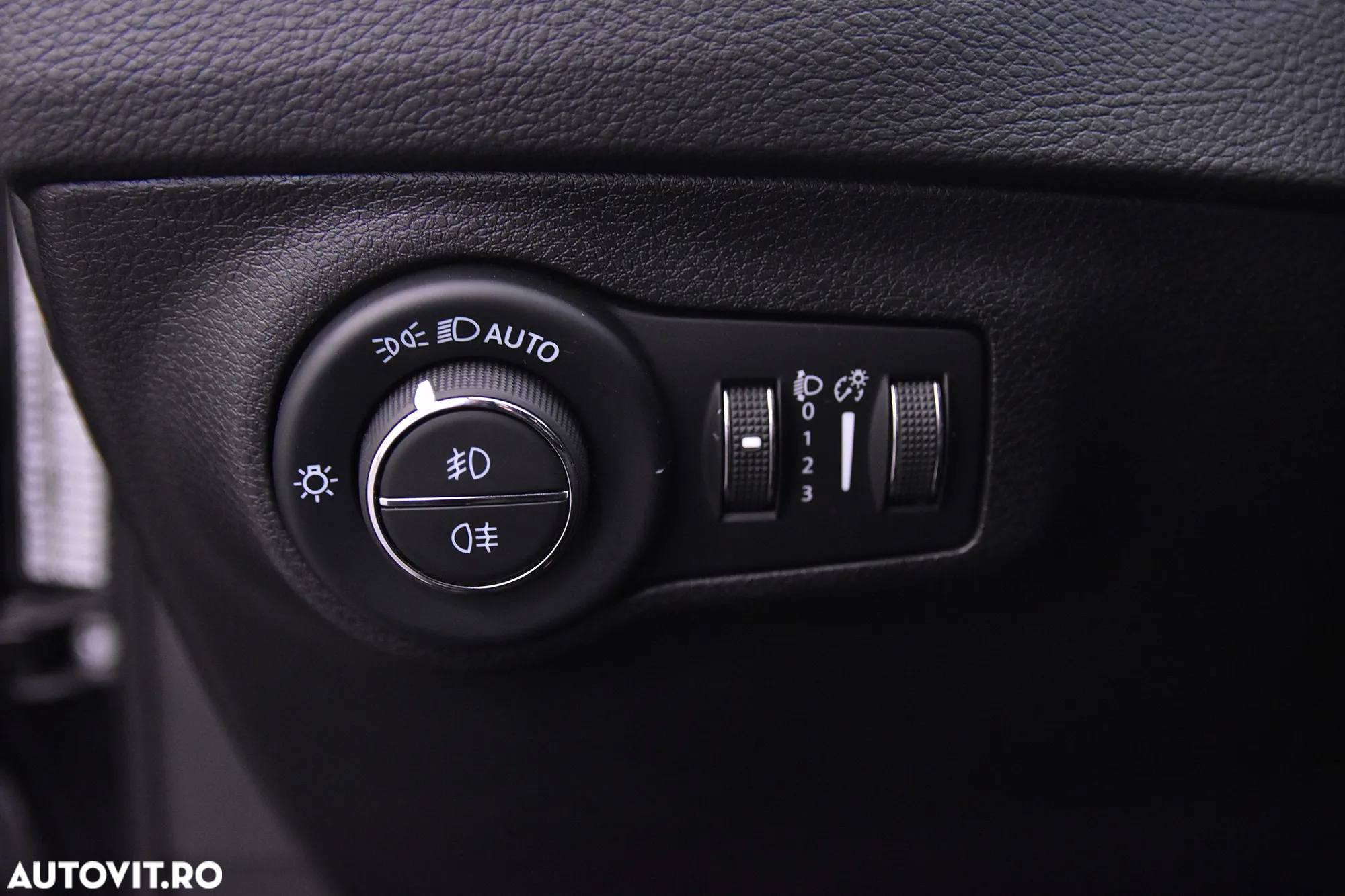 Jeep Compass - 15