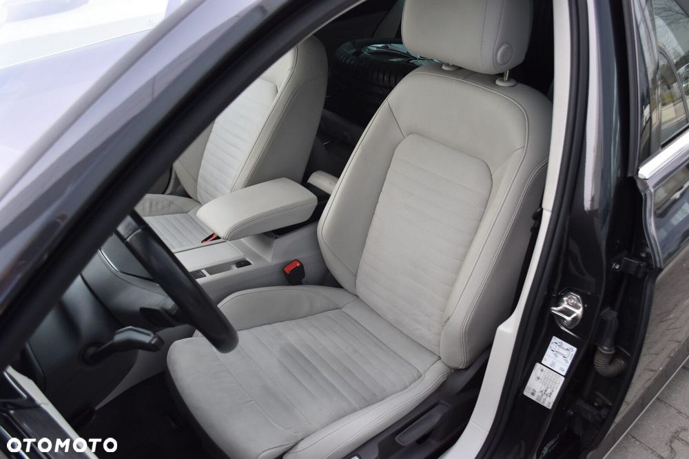 Volkswagen Passat Variant 1.5 TSI EVO Elegance DSG - 28