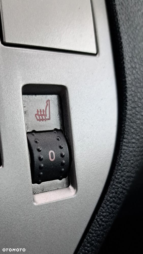 Ford Kuga - 23