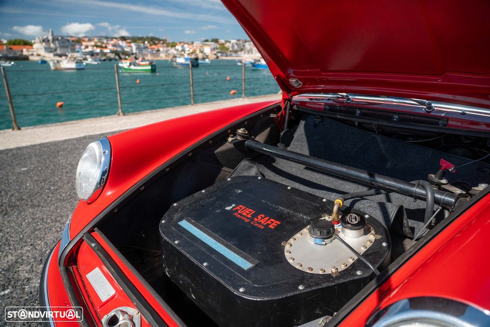 Porsche 911 Série F - 19