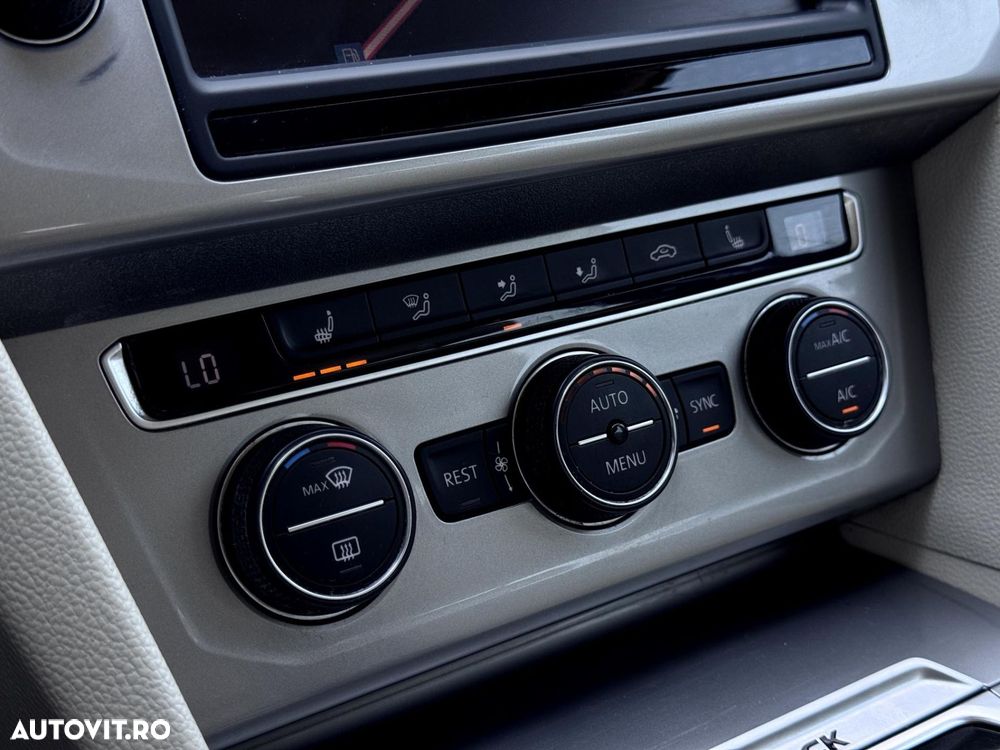 Volkswagen Passat Alltrack - 14