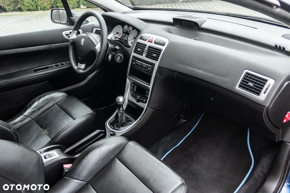 Peugeot 307 CC 1.6 Intense - 28