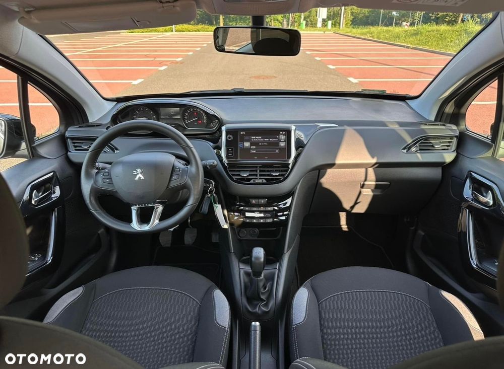 Peugeot 208 - 3