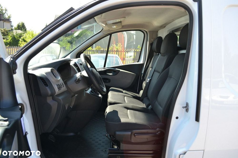 Nissan NV300 - 6