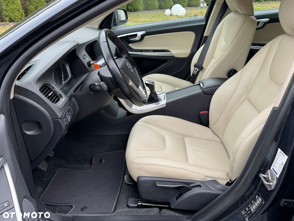 Volvo S60 D4 Drive-E Summum - 28