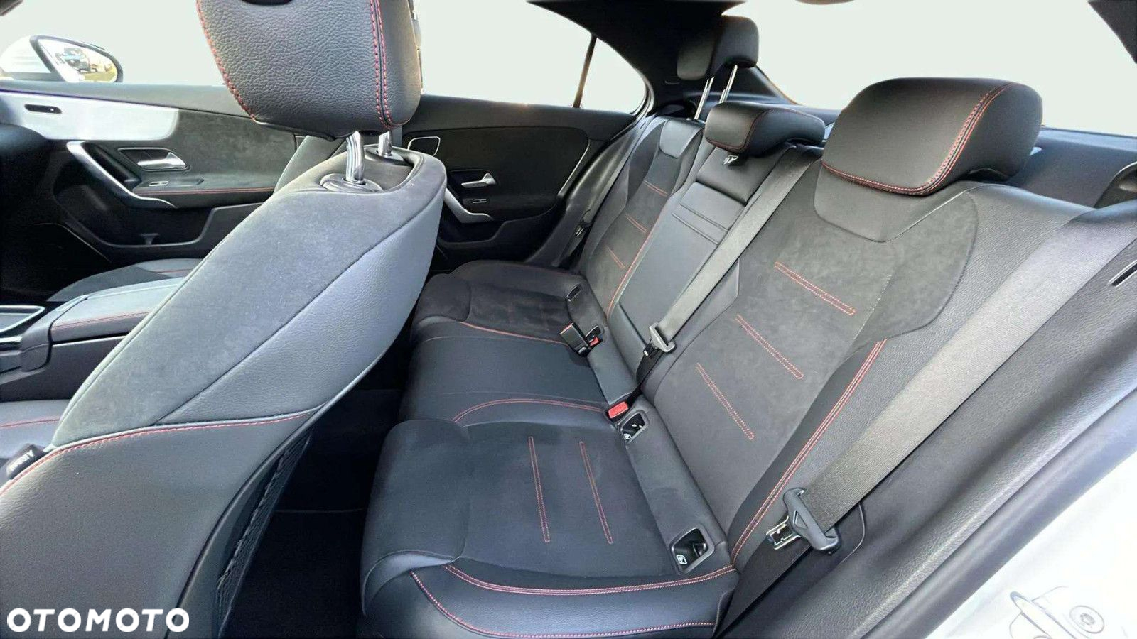 Mercedes-Benz Klasa A 250 e PHEV AMG Line 8G-DCT - 15