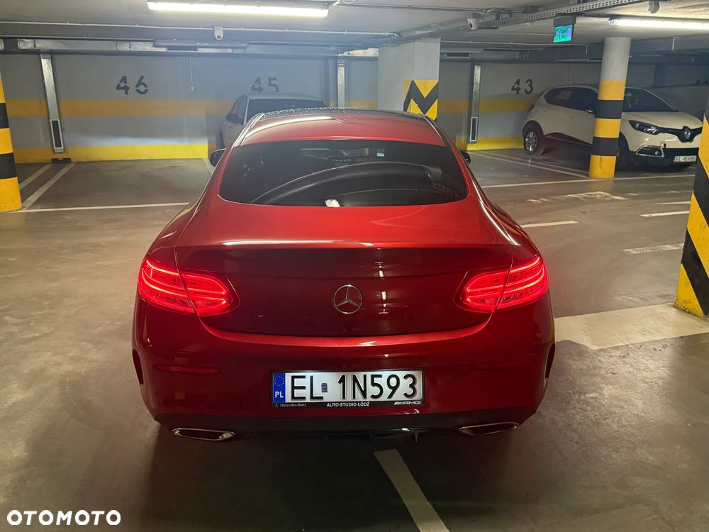 Mercedes-Benz Klasa C 300 9G-TRONIC AMG Line - 18