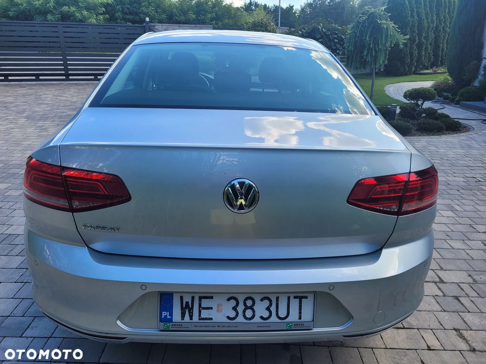 Volkswagen Passat 1.4 TSI BMT Comfortline - 32