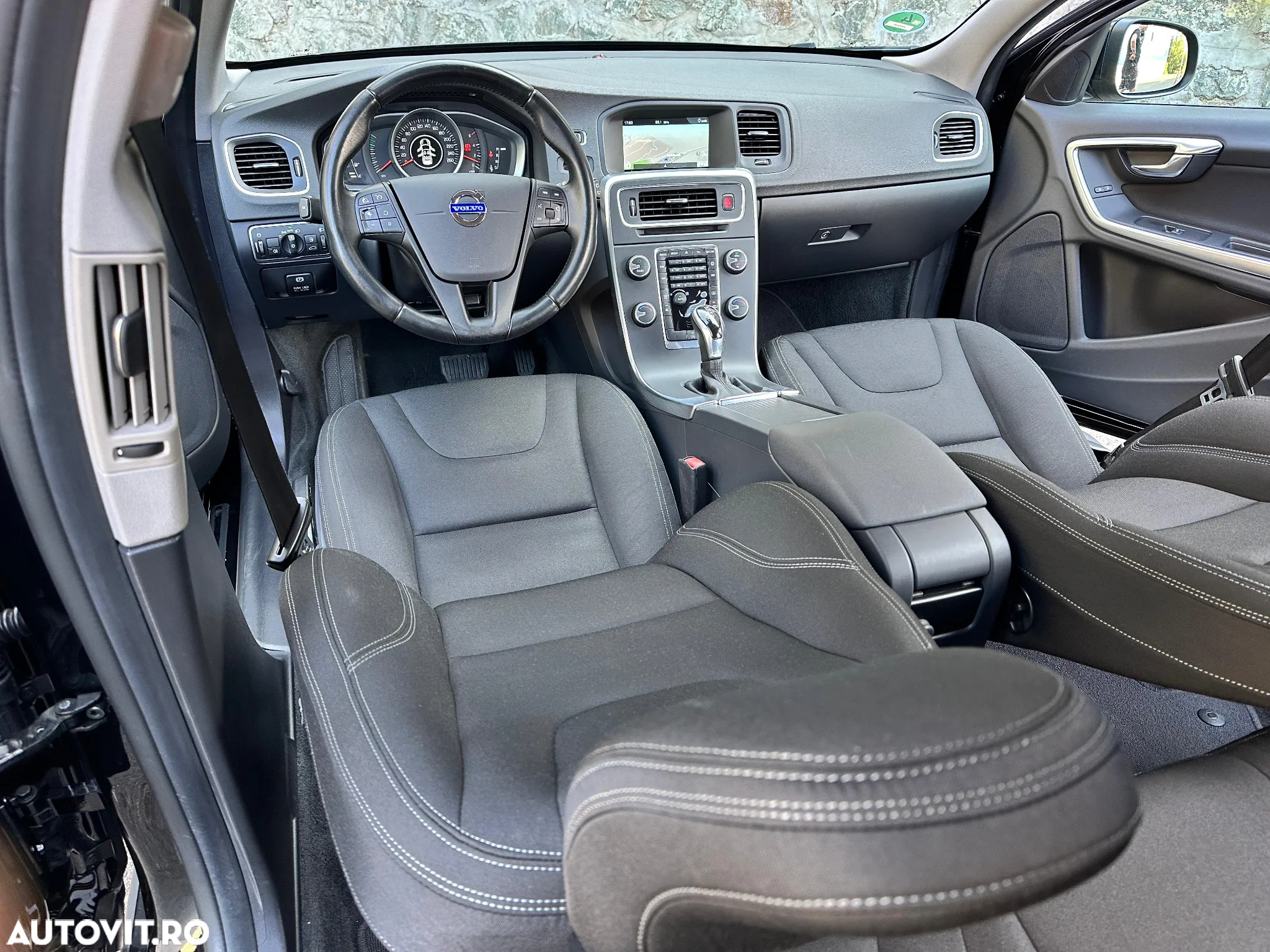 Volvo V60 D2 Geartronic Powershift Kinetic - 25