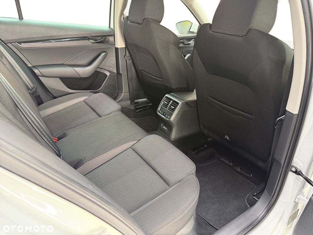 Skoda Octavia 2.0 TDI Ambition DSG - 37