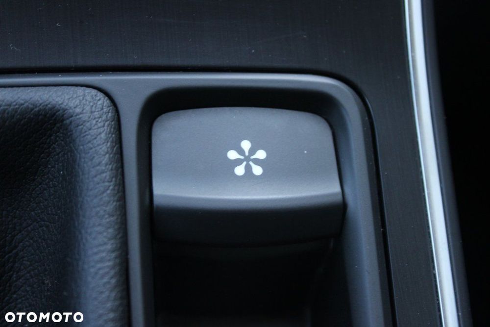 Renault Grand Scenic - 32