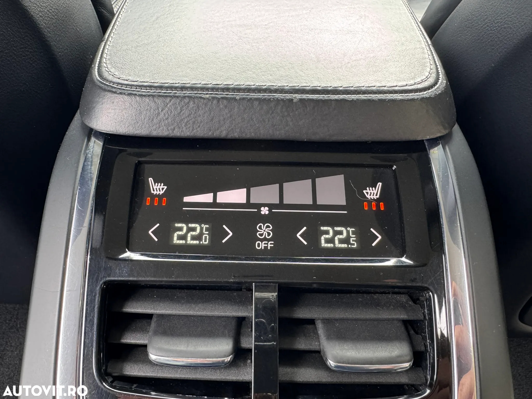 Volvo XC 90 D5 AWD Geartronic Inscription - 27
